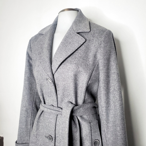 Cinzia Rocca Due | Virgin Wool Belted Coat with Notch Collar - Picture 3 of 12